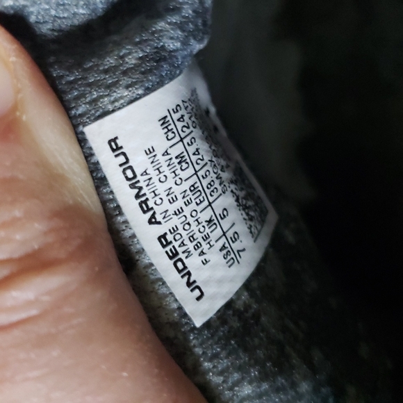 Under Armour Limited Edition Shoes - Picture 5 of 7